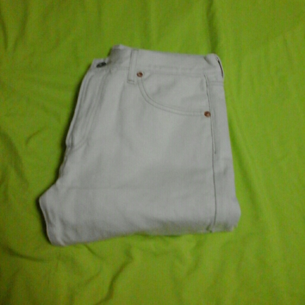 UNIQLO WHITE JEANS